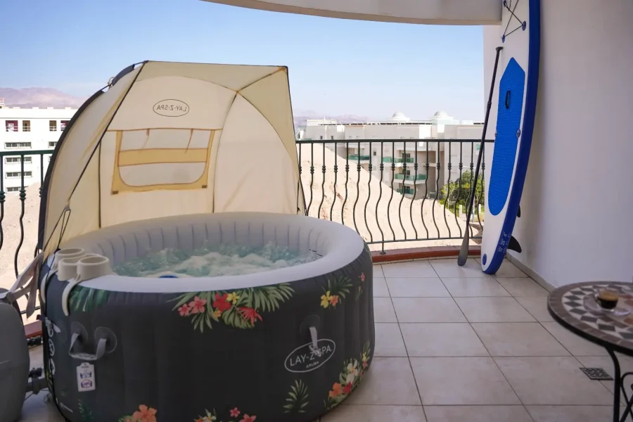 שוהם — דירה עם מרפסת ונוף לים באילת